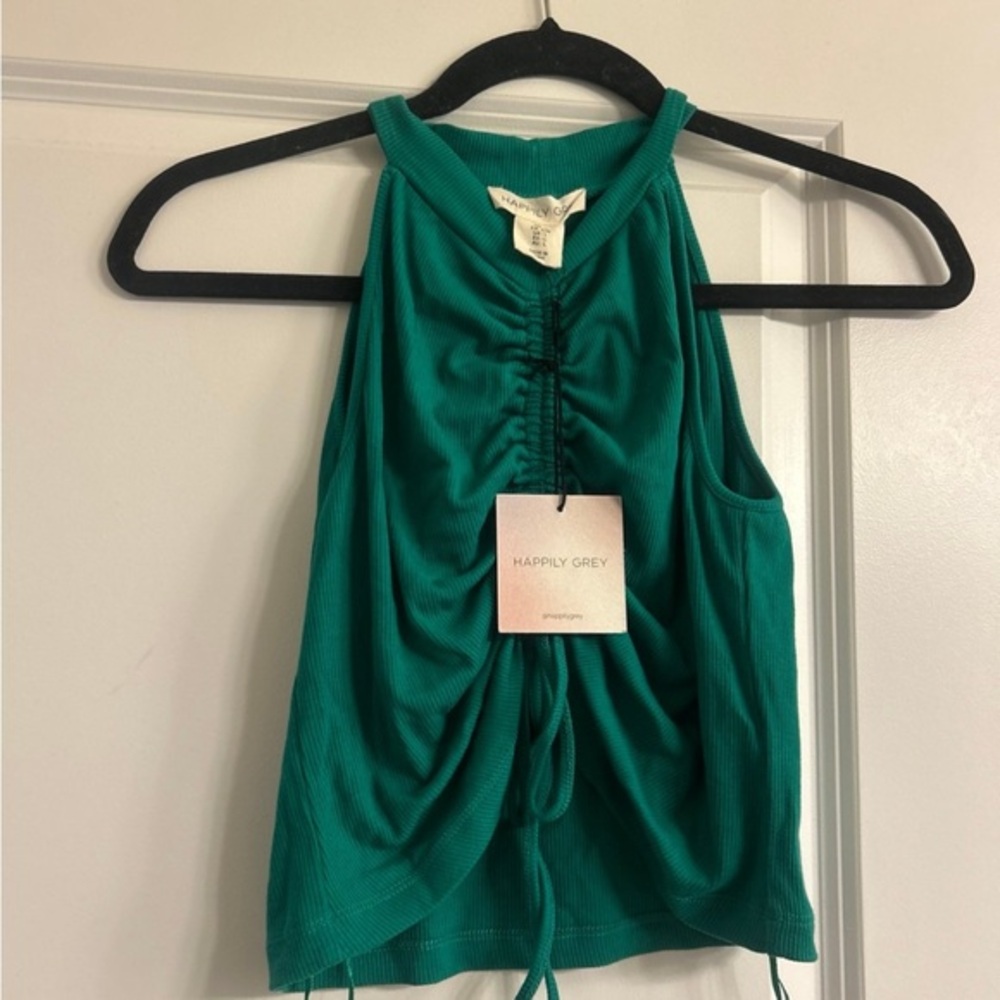 Green Crop Top Tank NWT Size Large Happily Grey